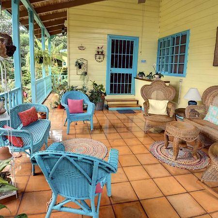 Casa De Las Tias Сан-Хосе Экстерьер фото