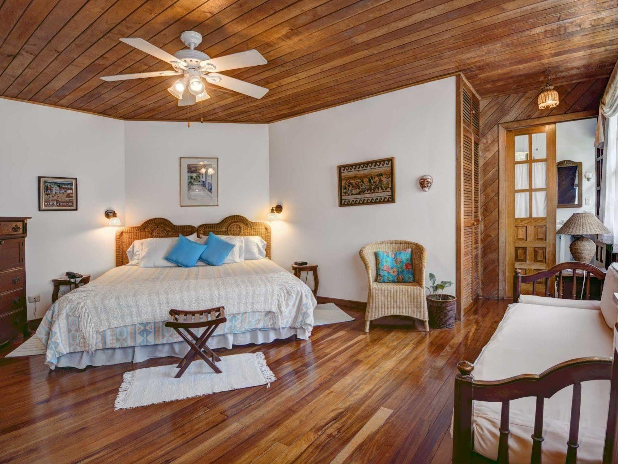 Casa De Las Tias Сан-Хосе Экстерьер фото